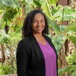 Headshot for Danielle Jeannite